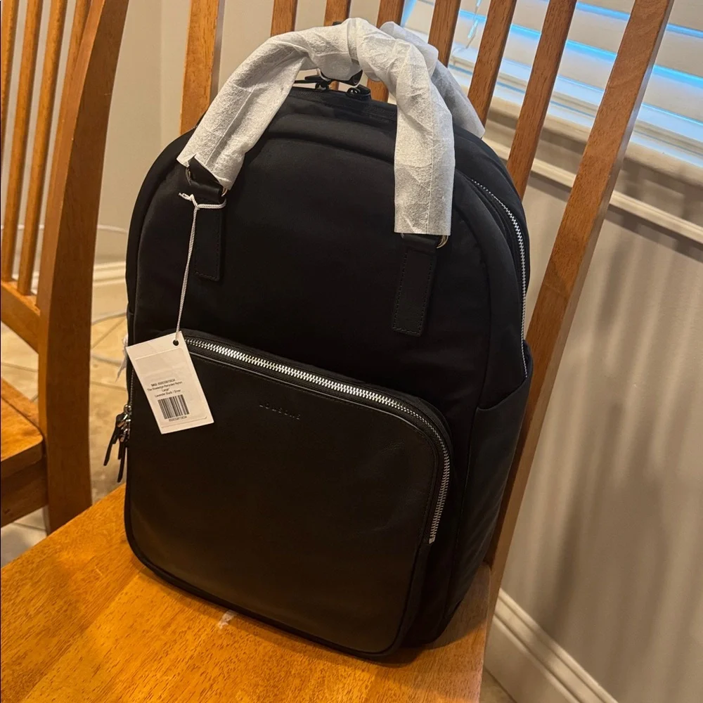 Lo & Sons Rowledge Black Work / Travel Backpack with Front Zipper Pocket - Picture 8 of 9